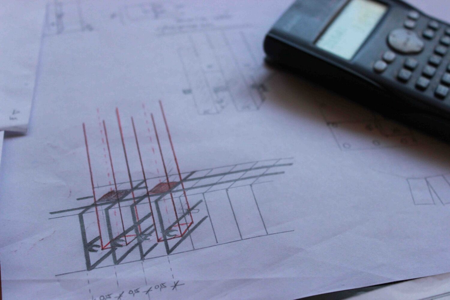 Plano técnico y especificaciones de una obra